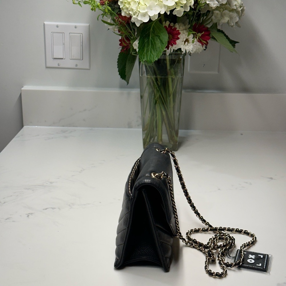 CHANEL Quilted Chevron Calfskin Small Single Flap Black Crossbody Bag + Dust Bag - Picture 3 of 15